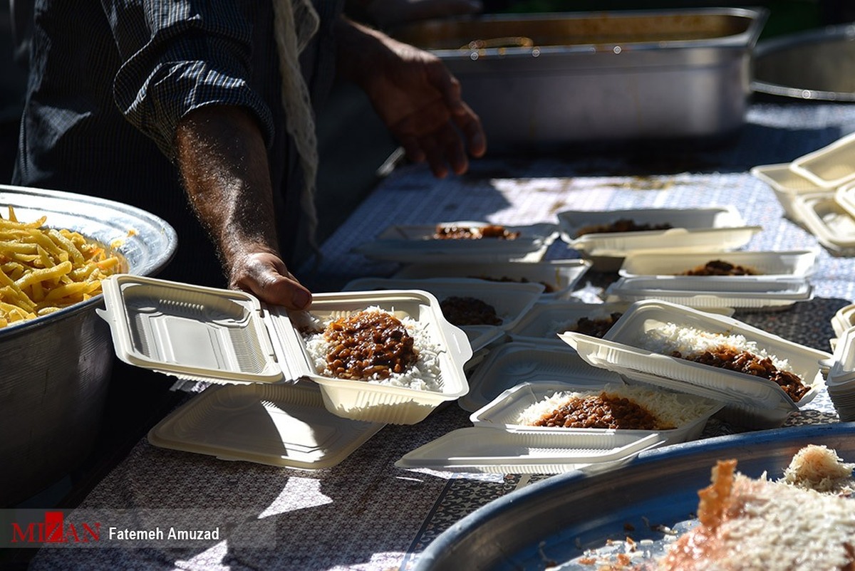 توزیع بیش از ۳۰ میلیون وعده غذای گرم در طرح اطعام حسینی