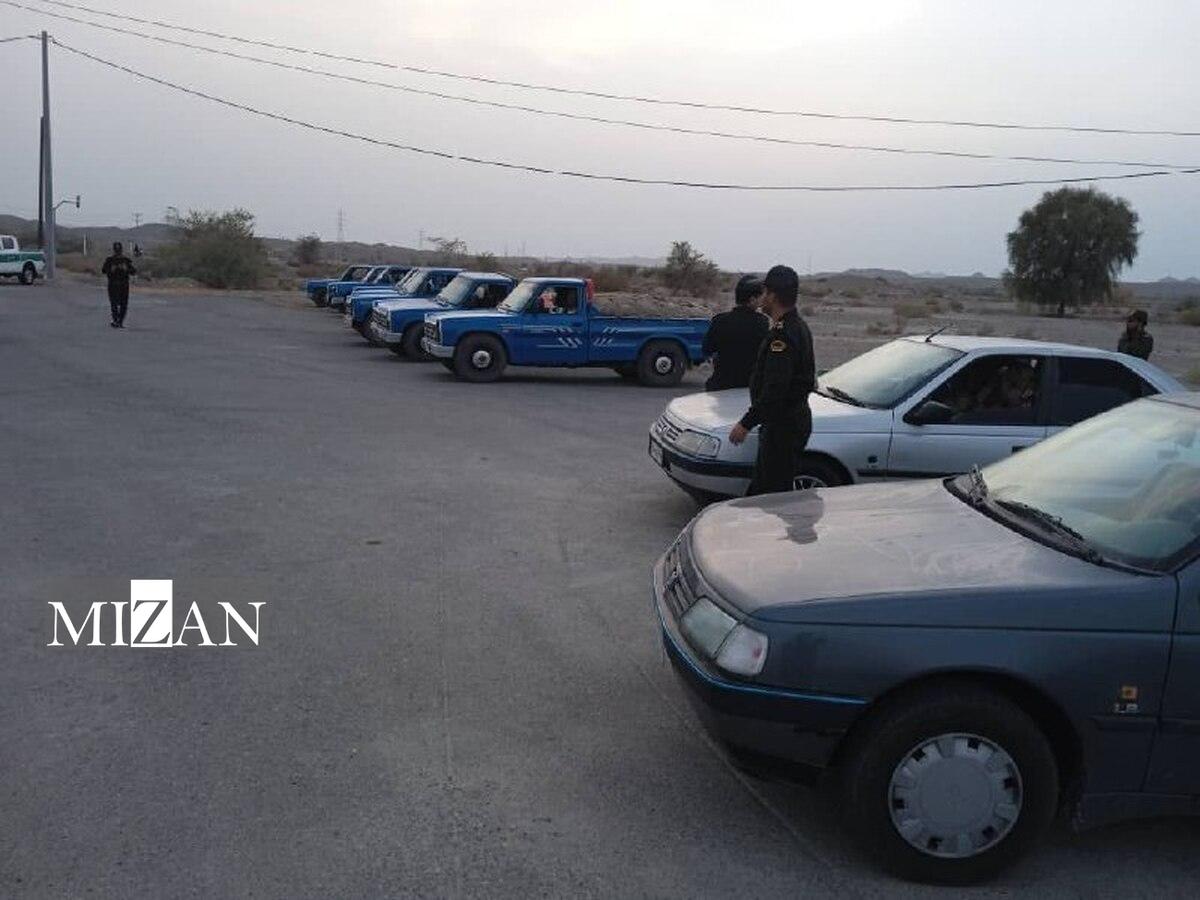 توقیف ۱۱ دستگاه خودروی شوتی و دو عدد مشک ماری متعلق به قاچاقچیان سوخت در شهرستان میناب/ بیش از ۱۷۴ هزار لیتر گازوئیل قاچاق کشف و ضبط شد 