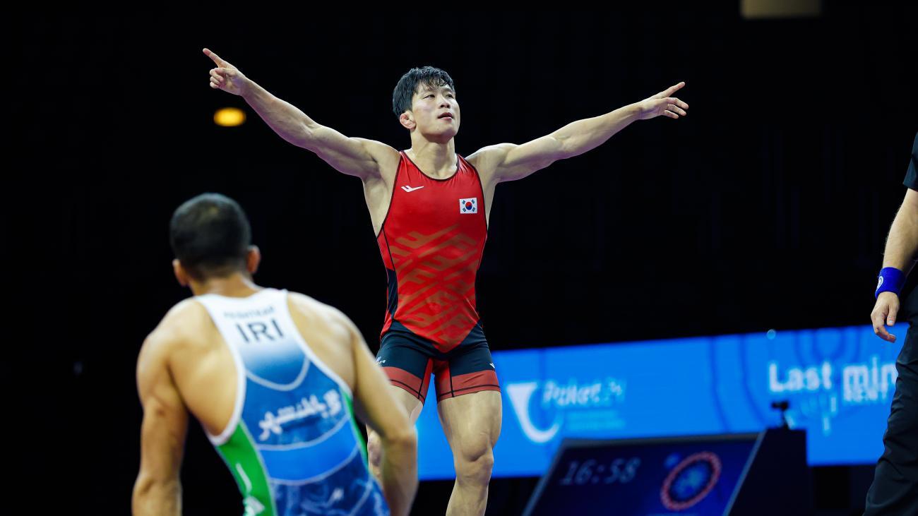 روز سوم مسابقات جهانی کشتی فرنگی/ از درخشش ساروی تا برنز‌های پرحادثه و شکست غانم همراه با جنجال تکراری!