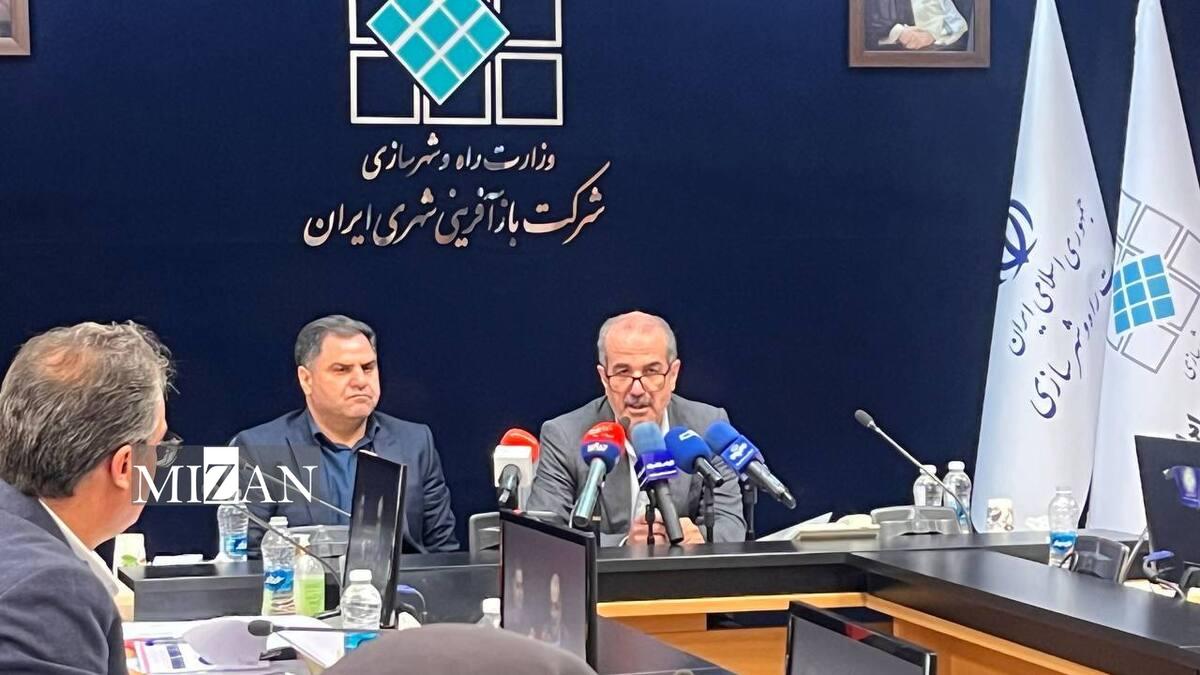 معاون وزیر راه: هنوز فرآیند صدور مجوزهای نوسازی به‌طور کامل به درگاه ملی منتقل نشده است