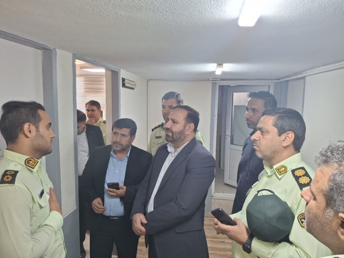 بازدید دادستان تهران از پلیس امنیت عمومی تهران بزرگ، با تأکید بر حفظ حقوق شهروندی/ صالحی: نقش پلیس امنیت عمومی در ارتقای سلامت اجتماعی موثر است