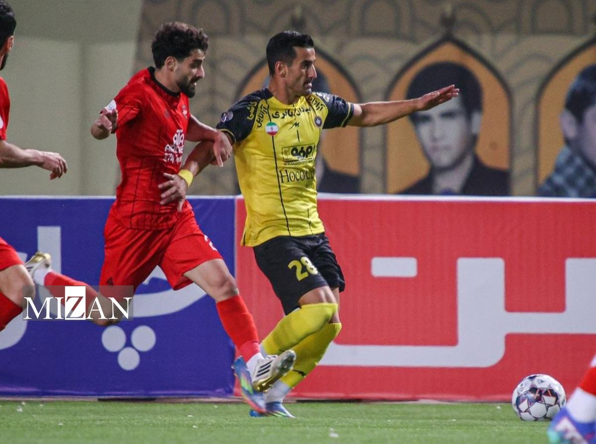 پیروزی و صدرنشینی دراماتیک تی‌تی‌ها با هنرنمایی حسین‌زاده/ بحران در سپاهان با شکست مقابل تراکتور +فیلم