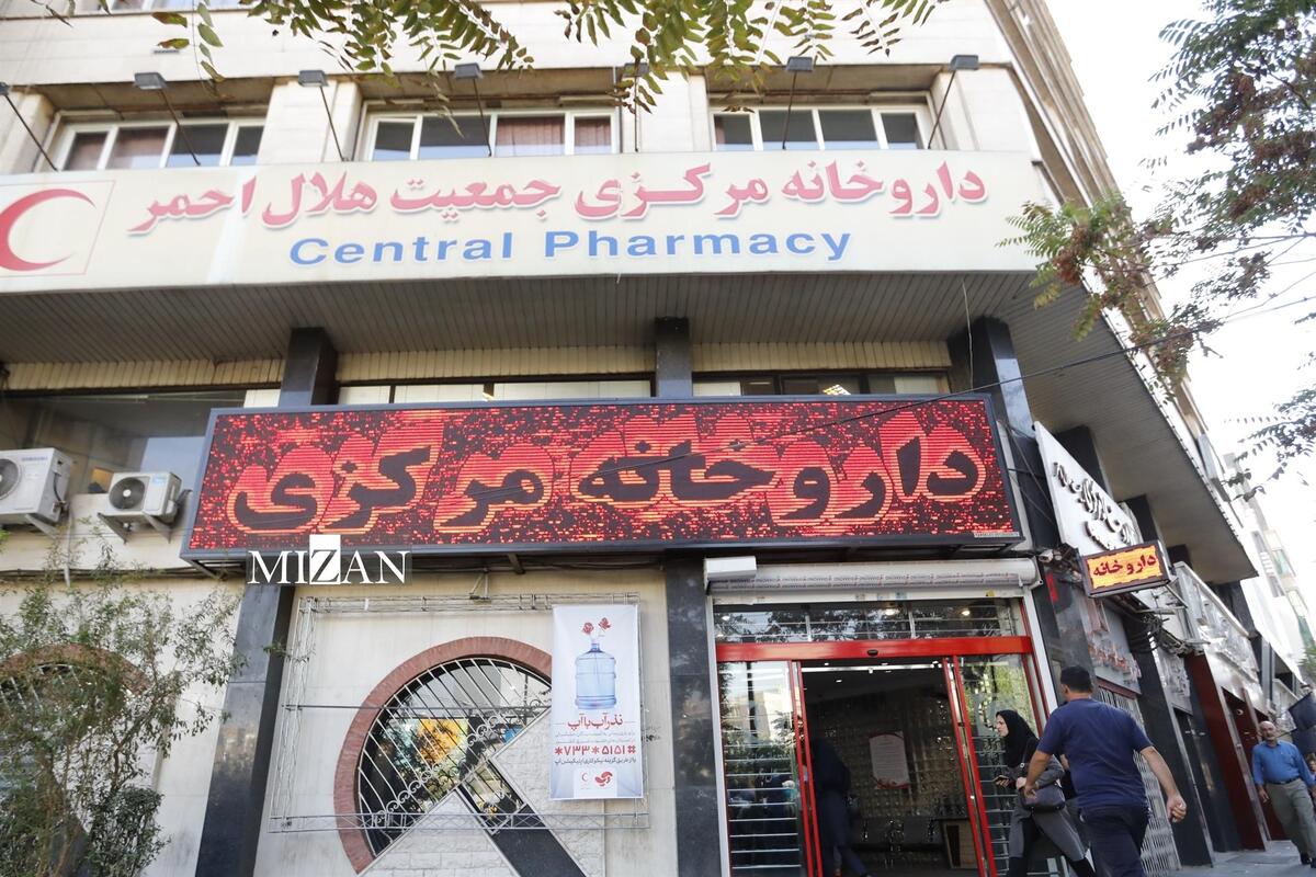 هلال‌احمر دارو‌های تک‌نسخه‌اى را به خانه بیماران می‌رساند/ ١٢ استان زیر پوشش توزیع دارو‌های تک‌نسخه‌اى