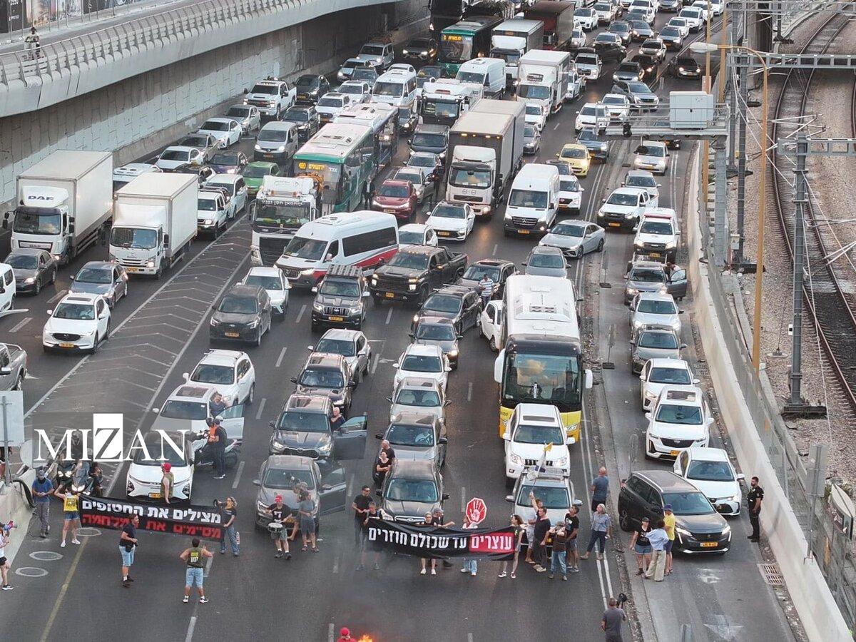 تظاهرات ضدکابینه در اراضی اشغالی؛ معترضان خیابان‌های تل‎آویو را مسدود کردند