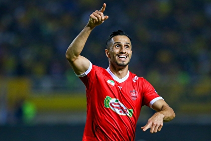 لیگ برتر فوتبال - دیدار تیم‌های سپاهان و پرسپولیس