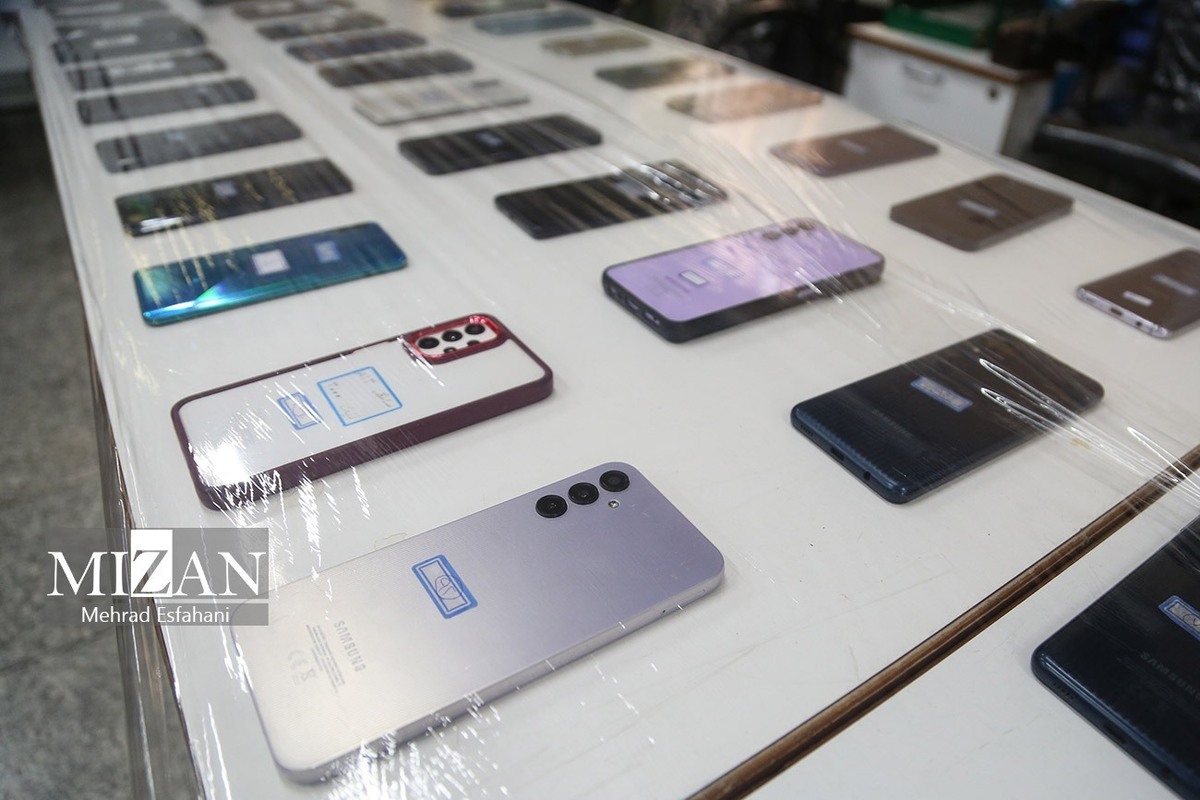 شناسایی و انهدام اعضای باند سارقان اماکن ورزشی توسط پلیس آگاهی/ کشف صد‌ها گوشی سرقتی و دستگیری مالخر حرفه‌ای