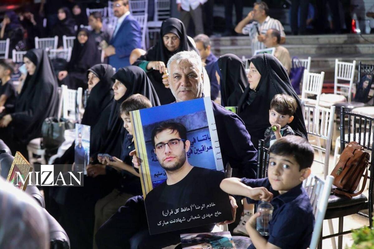 رئیس رسانه ملی: خانواده شهدای جنگ تحمیلی ۱۲ روزه نماد غیرت و سرافرازی ملت ایران هستند