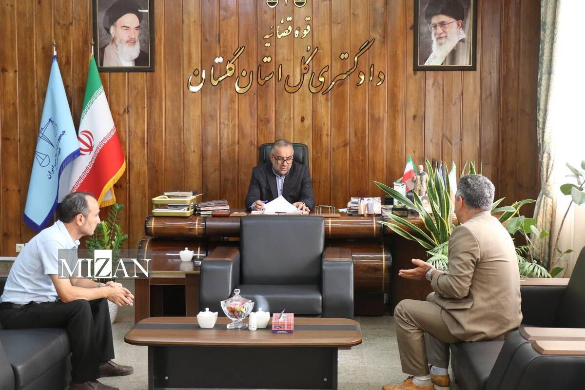 رئیس کل دادگستری گلستان به مشکلات ۶۶ نفر از مراجعان در ملاقات مردمی رسیدگی کرد