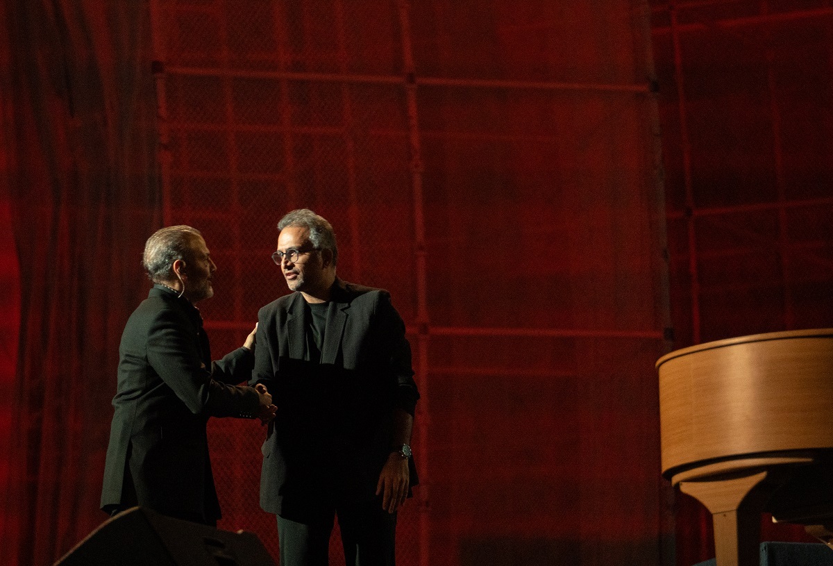 علیرضا قربانی با «ایرانم» بازگشت/ کنسرت ۳ شب دیگر تمدید شد علیرضا قربانی با «ایرانم» بازگشت/ کنسرت ۳ شب دیگر تمدید شد