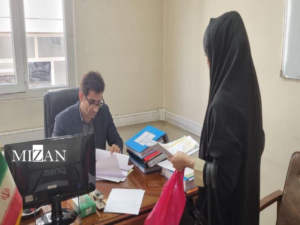 سرپرست مجتمع قضایی شهید محلاتی، سرپرست دادسرای ناحیه ۳۱ و ۳۲ تهران در مرکز ارتباطات مردمی قوه قضاییه به مشکلات مراجعان رسیدگی کردند