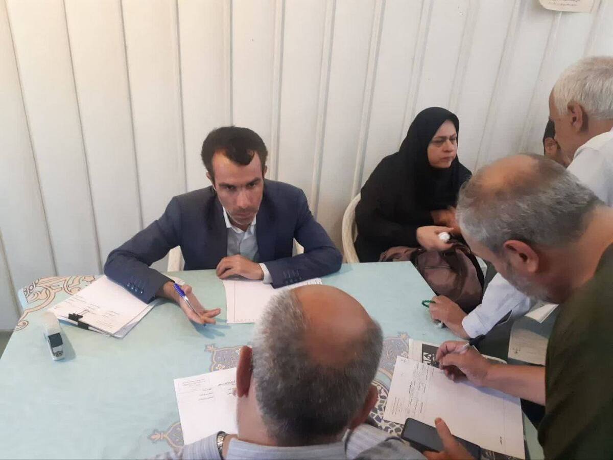 میز خدمت قوه قضاییه برای رسیدگی به مشکلات نمازگزاران در مصلای امام خمینی (ره) برگزار شد