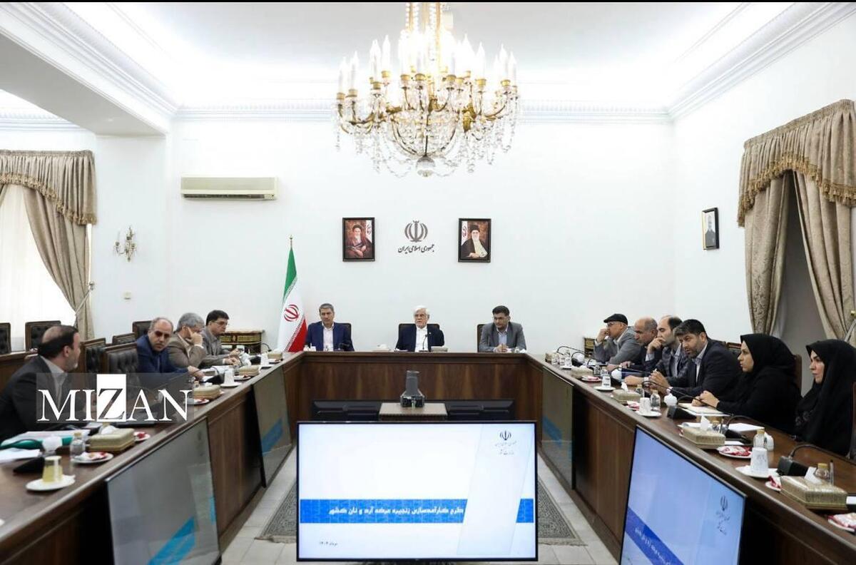 عارف: طرح اصلاح زنجیره عرضه آرد و نان در دستور کار دولت است