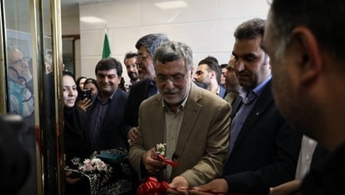 افتتاح بخش دیالیز و آندوسکوپی بیمارستان اردکان/ بازدید وزیر بهداشت از مرکز جراحی بی بی خاور