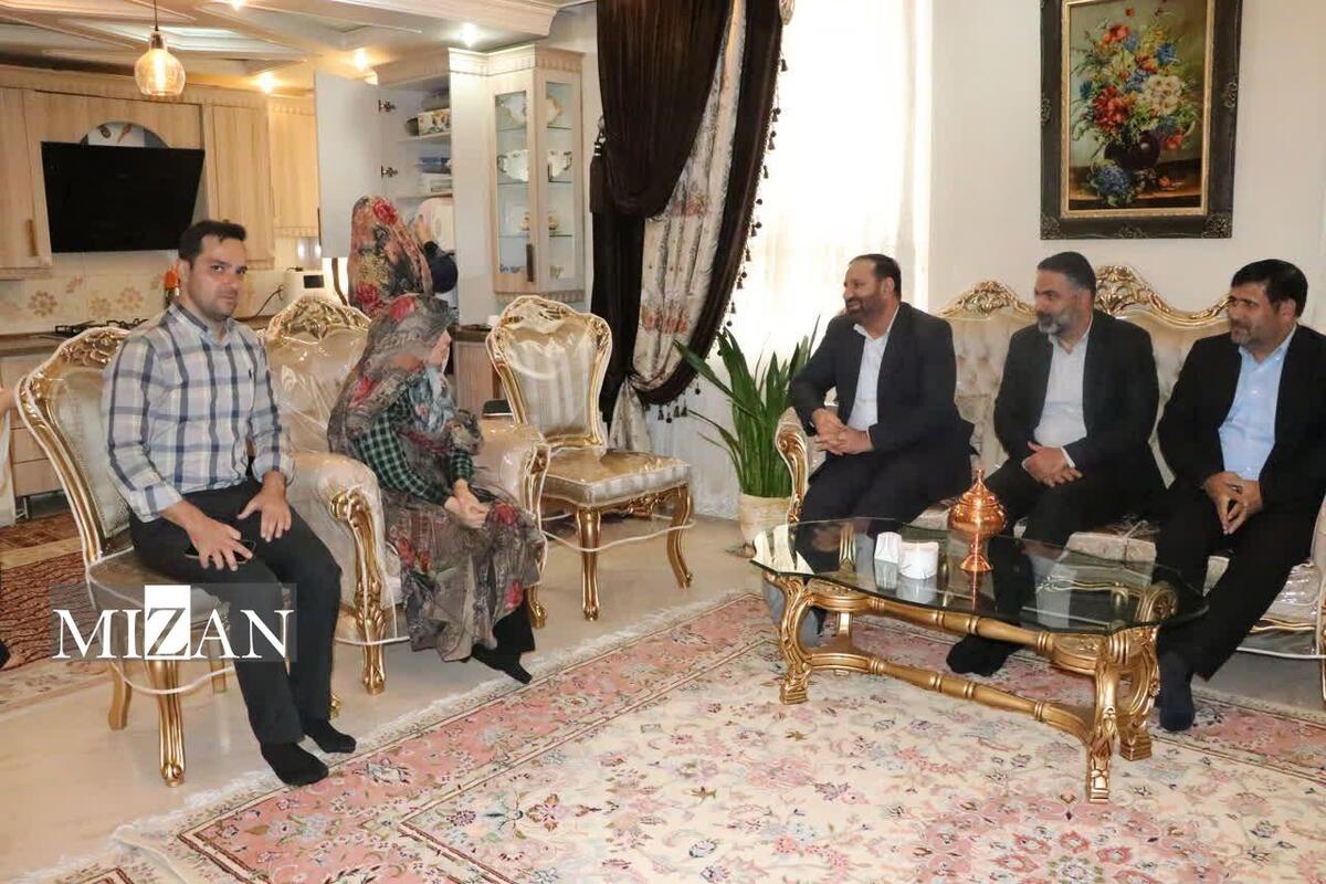 دادستان تهران: خانواده‌های شهدا، سرمایه‌های معنوی نظام اسلامی‌اند/ صالحی: روحیه بسیجی راه حل عبور از چالش‌های اجتماعی امروز است