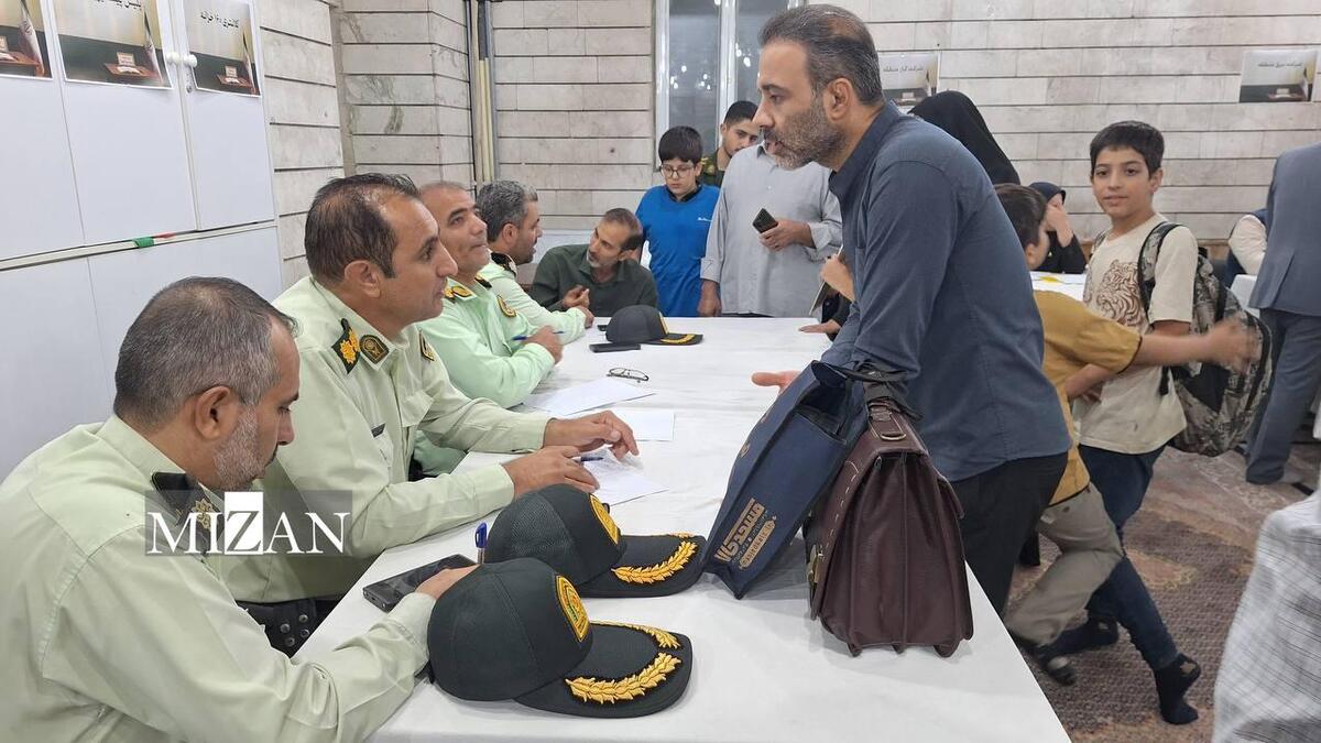 برگزاری میز خدمت در مسجد سیدالشهداء (ع) نازی‌آباد همزمان با آغاز هفته دفاع مقدس