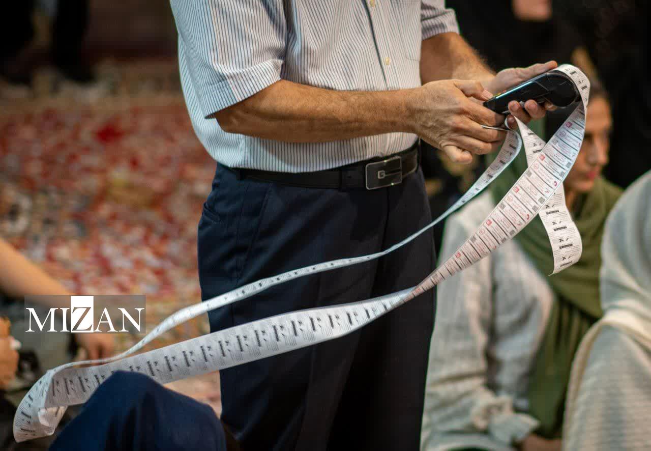 بازگشت به آغوش زندگی؛ نقش ستاد دیه استان یزد در آزای زندانیان جرایم غیرعمد/ ۱۳۶ زندانی نیازمند یزدی در نیمه نخست سال ۱۴۰۴ آزاد شدند بازگشت به آغوش زندگی؛ نقش ستاد دیه استان یزد در آزای زندانیان جرایم غیرعمد/ ۱۳۶ زندانی نیازمند یزدی در نیمه نخست سال ۱۴۰۴ آزاد شدند