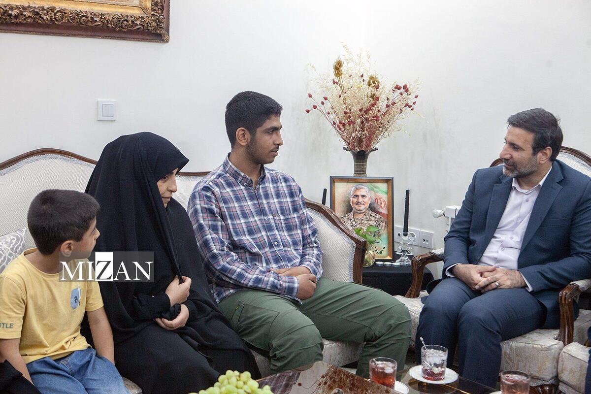دیدار سخنگوی شورای نگهبان با خانواده شهید ناظر «محمدرضا زندی»