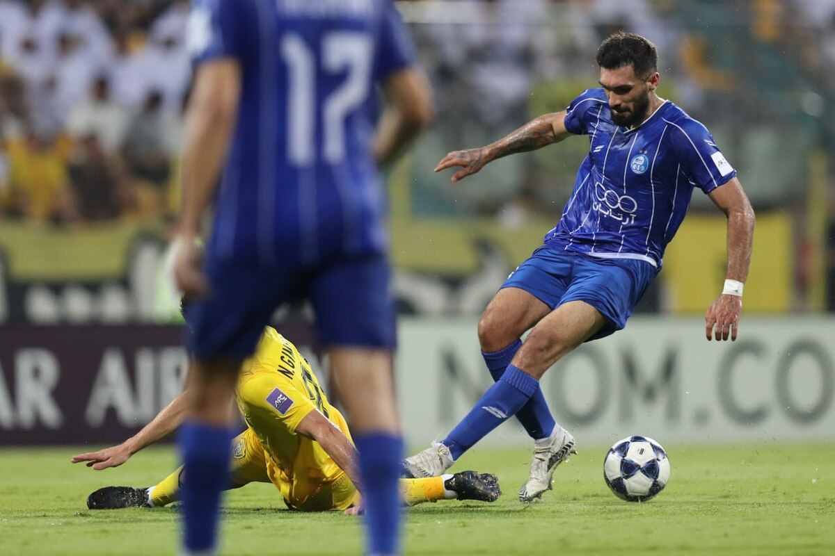 ورمزیار: سیستم دفاعی آبی‌پوشان باید تغییر کند/ مشکل استقلال ساپینتو یا آقاسی نیست!