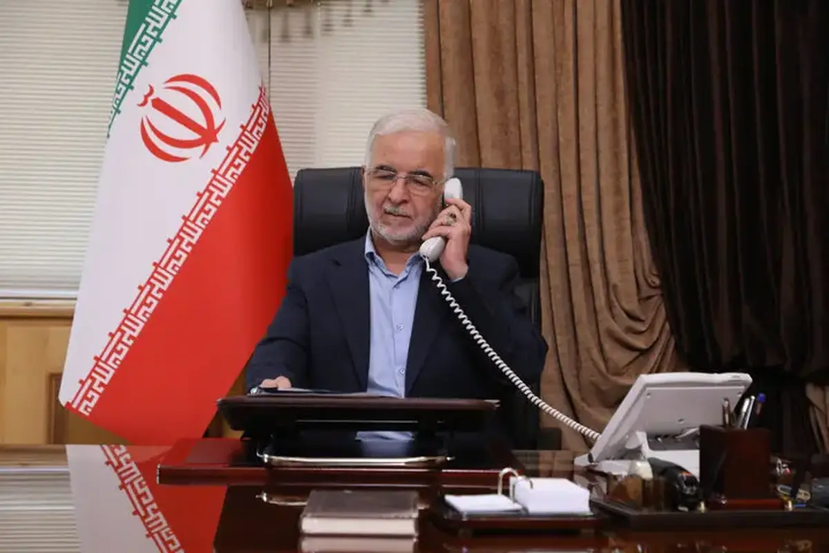 مومنی: اشتراکات تاریخی، فرهنگی و دینی، بهترین پشتوانه برای گسترش روابط ایران‌و آذربایجان است