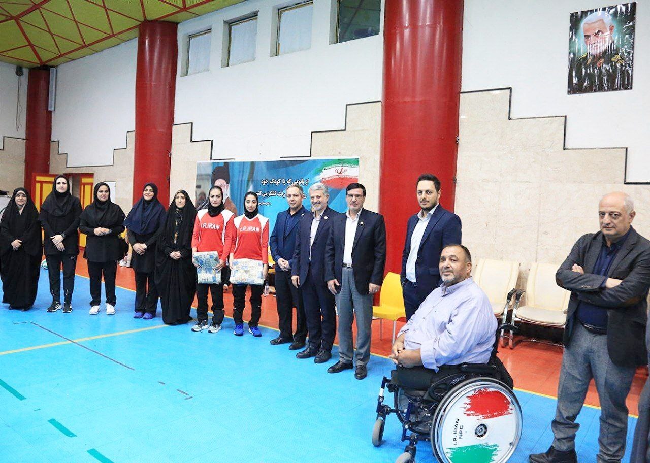 بازدید رئیس کمیته ملی پارالمپیک از اردوی تیم ملی والیبال نشسته بانوان بازدید رئیس کمیته ملی پارالمپیک از اردوی تیم ملی والیبال نشسته بانوان