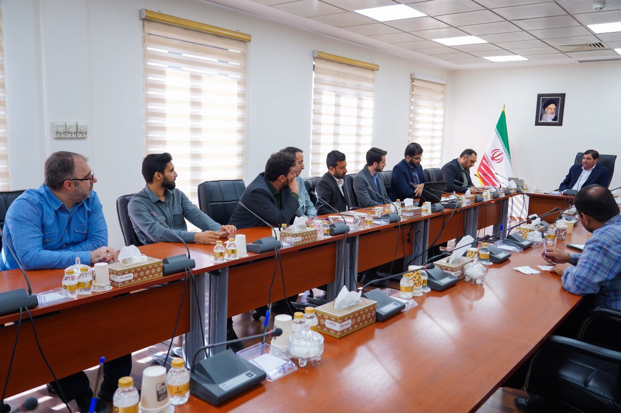 مخبر: رسانه ملی باید توانمندی‌ها و اعتماد به نفس ملی را برجسته کند