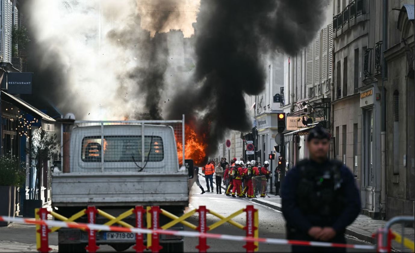 انفجار در نزدیکی دفتر نخستوزیری فرانسه انفجار در نزدیکی دفتر نخستوزیری فرانسه