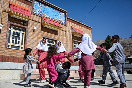 کلاس‌های کوچک با رویاهای بزرگ