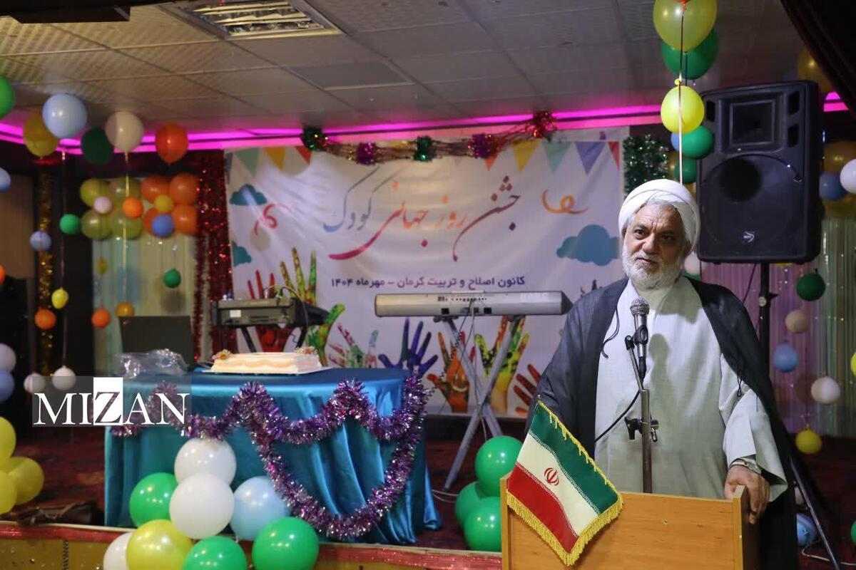 تجهیزات ورزشی جدید در کانون اصلاح و تربیت کرمان به مناسبت روز جهانی کودک افتتاح شد