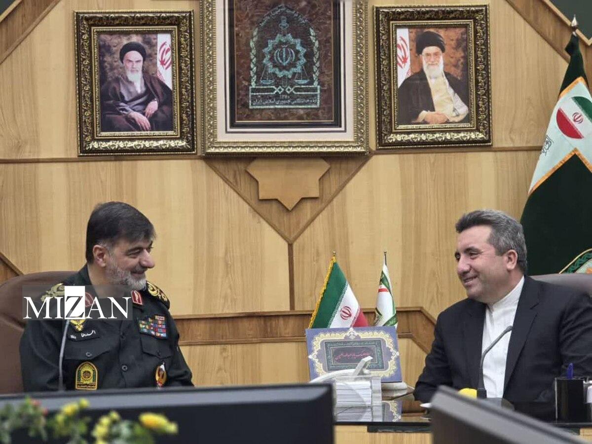 بررسی همکاری‌های مشترک بین سازمان ثبت و فراجا در زمینه تثبیت مالکیت املاک و توسعه خدمات الکترونیک