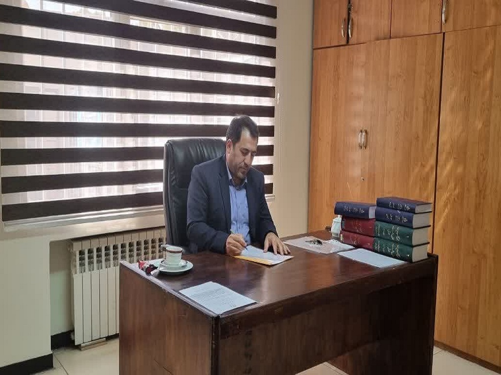 سرپرست مجتمع قضایی باهنر و سرپرست دادسرای ناحیه ۱۶ تهران در مرکز ارتباطات مردمی قوه قضاییه به درخواست‌های مراجعان رسیدگی کردند