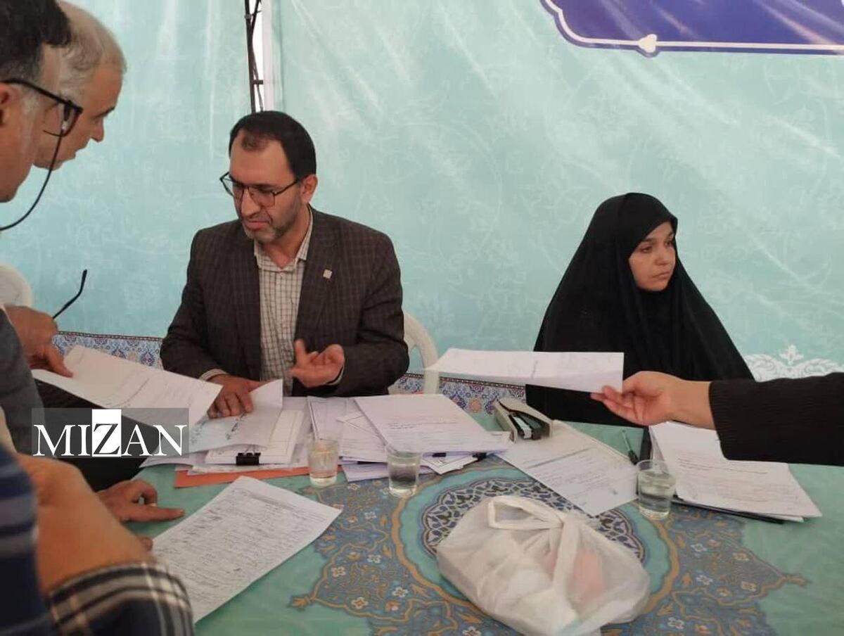 میز خدمت قوه قضاییه برای رسیدگی به مشکلات نمازگزاران در دانشگاه تهران برگزار شد