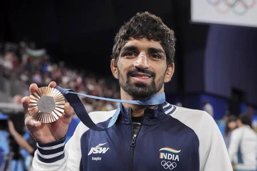 جریمه سنگین و عجیب برای کشتیگیر مدالآور المپیک! جریمه سنگین و عجیب برای کشتیگیر مدالآور المپیک!