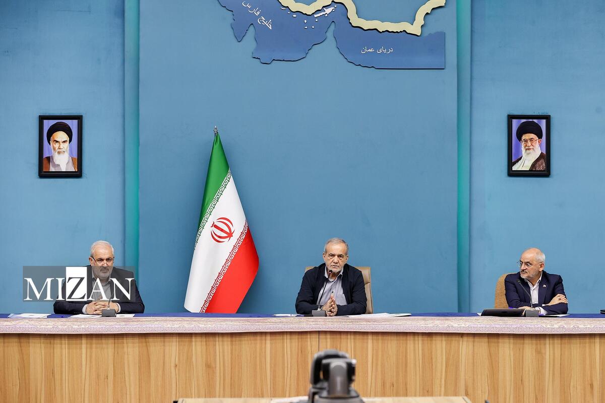 تسریع در ساخت نیروگاه‌های خورشیدی با دستور رئیس‌جمهور