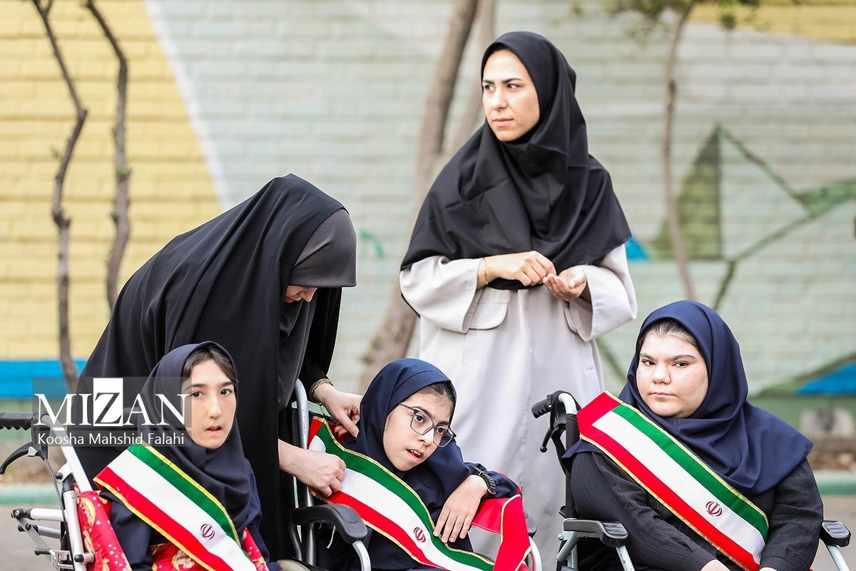 پای صحبت والدین دانش‌آموزانی که در مسیر آموزش کم نمی‌آورند؛ از کمبود نیرو و لزوم ایجاد فضای مناسب‌تر در مدارس استثنایی تا لزوم مهارت‌آموزی و آمادگی بیشتر کودکان کم‌توان برای حضور در جامعه