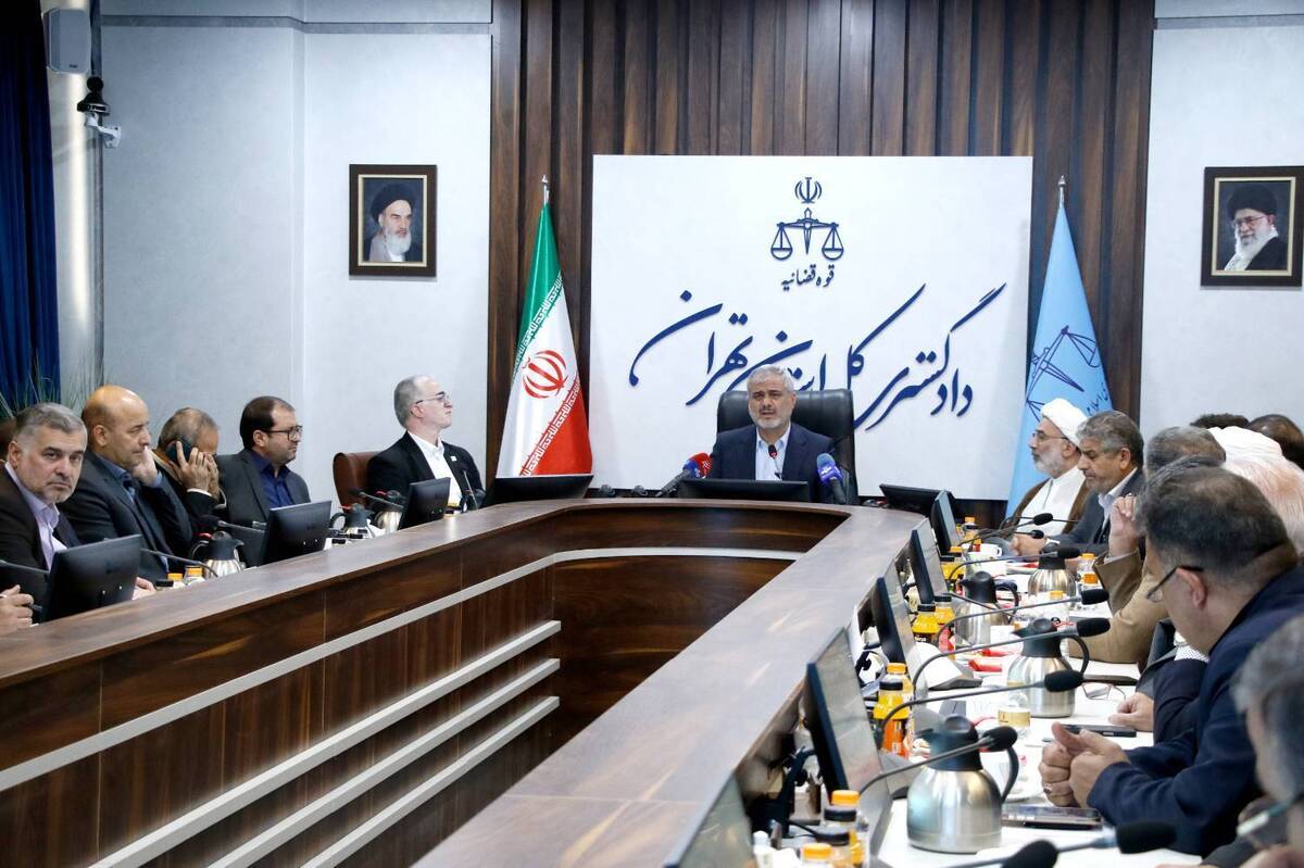 تفاهم‌نامه مشترک دادگستری استان تهران با اتاق اصناف تهران در زمینه داوری امضا شد/ رئیس کل دادگستری استان تهران: تخصص‌گرایی، اعتماد و رجوع اراده طرفین دو موضوع محوری در امر داوری است