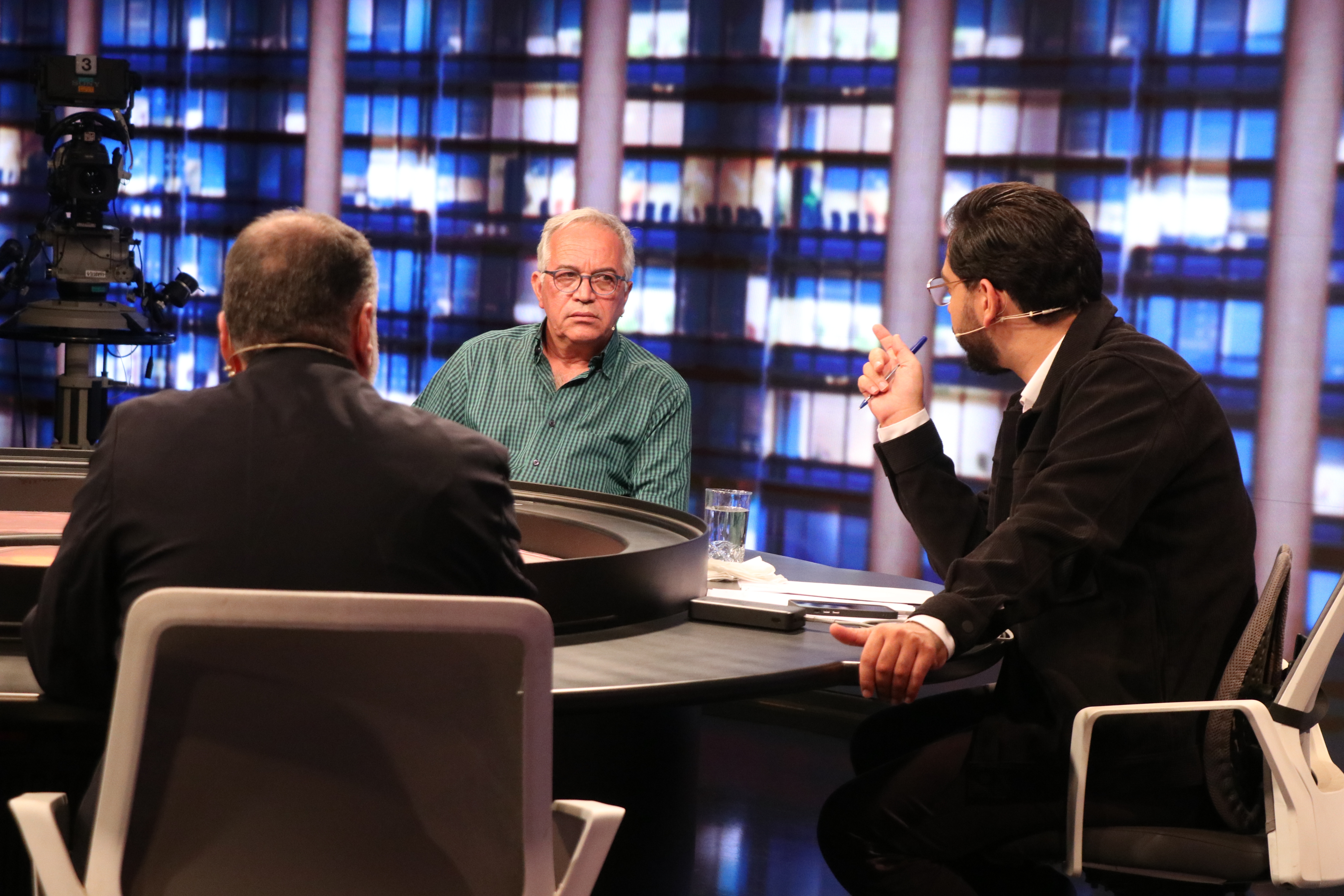 لطیفی: روایت درست، هویت و قدرت ملی را بیمه می‌کند/ ده‌نمکی: دفاع مقدس قصه تحول انسان‌هاست، نه فقط جنگ