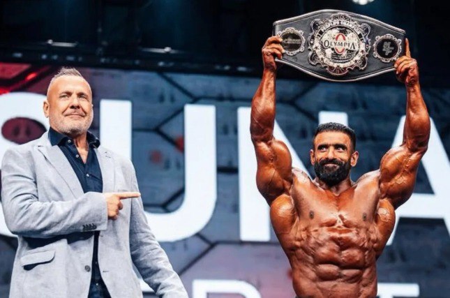 هادی چوپان نایب قهرمان مستر المپیا شد