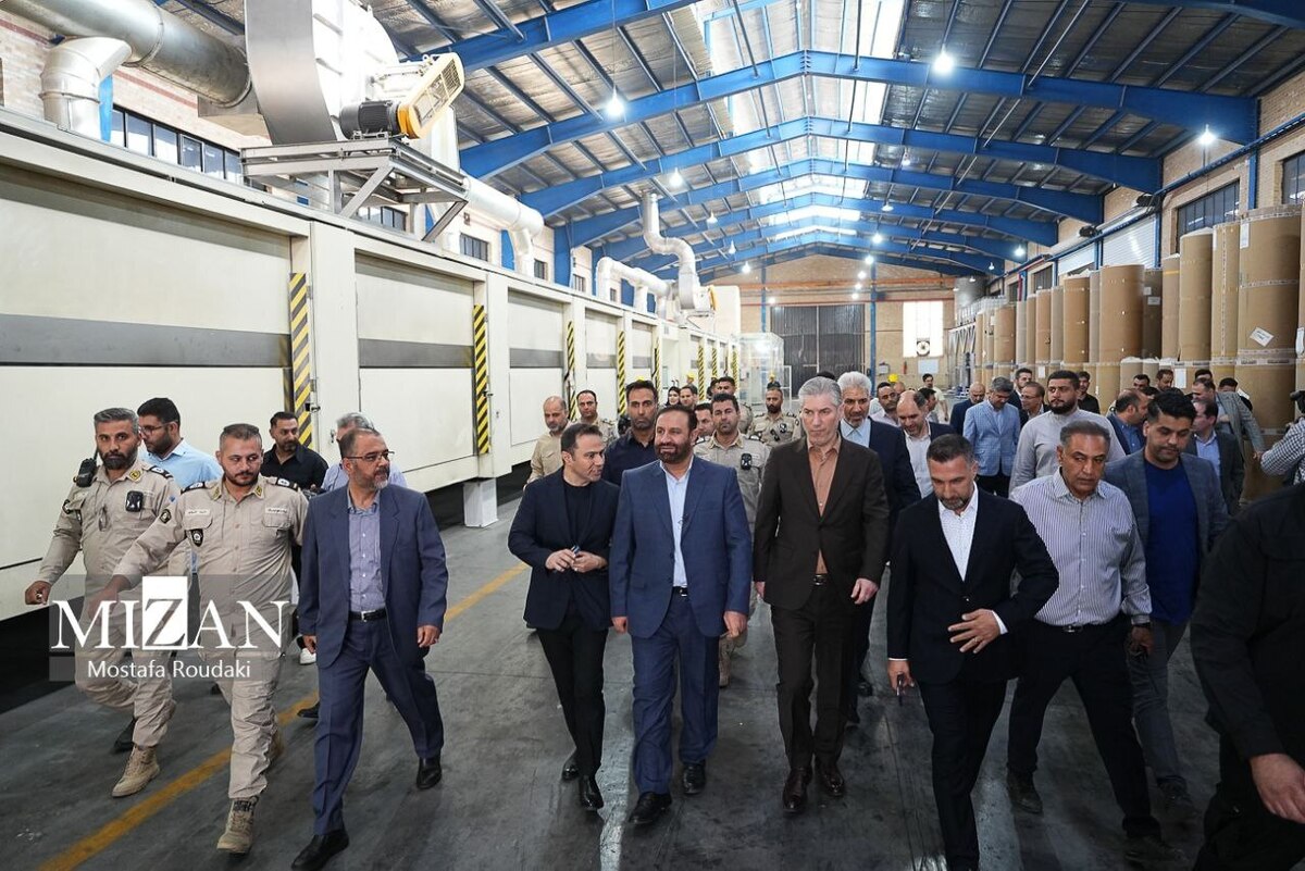 بازدید دادستان تهران از سه واحد تولیدی در شهرک صنعتی عباس آباد/ حمایت از تولید اولویت دستگاه قضایی است