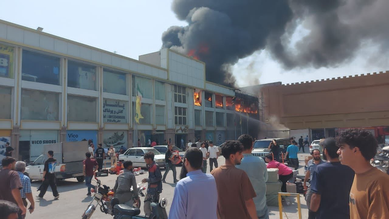 آتشسوزى در بازار بزرگ اطلس قشم ـ درگهان آتشسوزى در بازار بزرگ اطلس قشم ـ درگهان