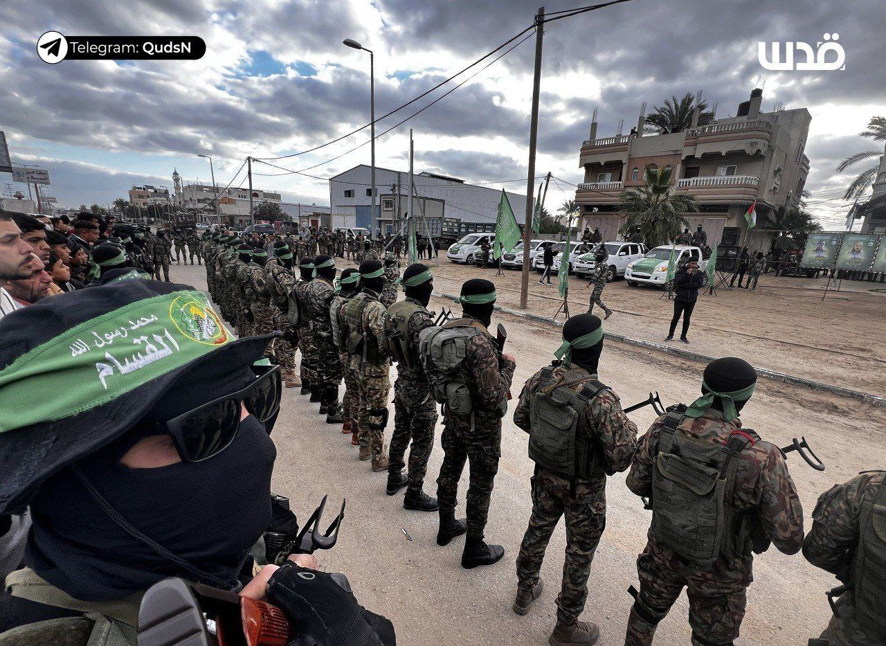 نخستین مرحله آتش‌بس غزه؛ القسام زندانیان صهیونیست را به صلیب سرخ تحویل داد