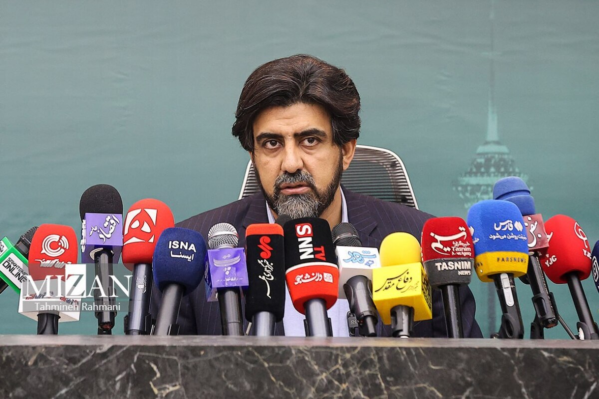 سخنگوی شهرداری تهران:  مدیریت حریم تهران با شهرداری است/ تاکسی اینترنتی شهرداری به دلیل امنیت بالا برای نوجوانان قابل استفاده است