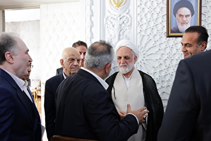 جلسه مشترک رؤسای قوای قضاییه و مجریه با اعضای مجمع کارآفرینان ایران