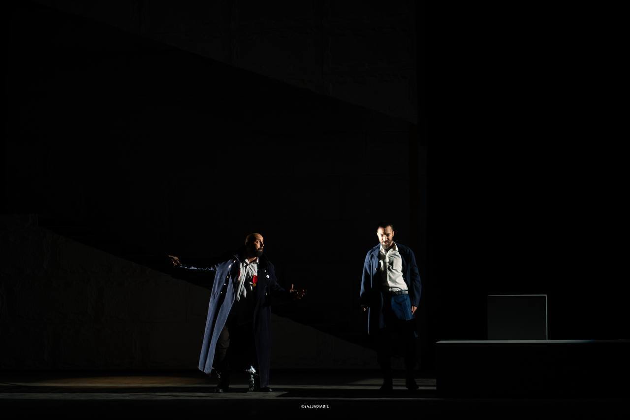 «ذرات آشوب» در جشنواره بین‌المللی تئاتر بغداد روی صحنه رفت