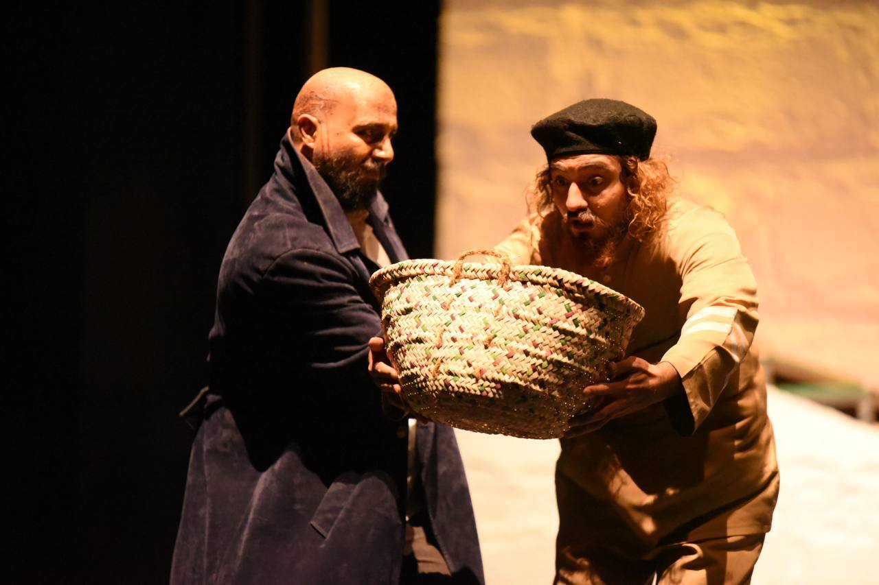 «ذرات آشوب» در جشنواره بین‌المللی تئاتر بغداد روی صحنه رفت