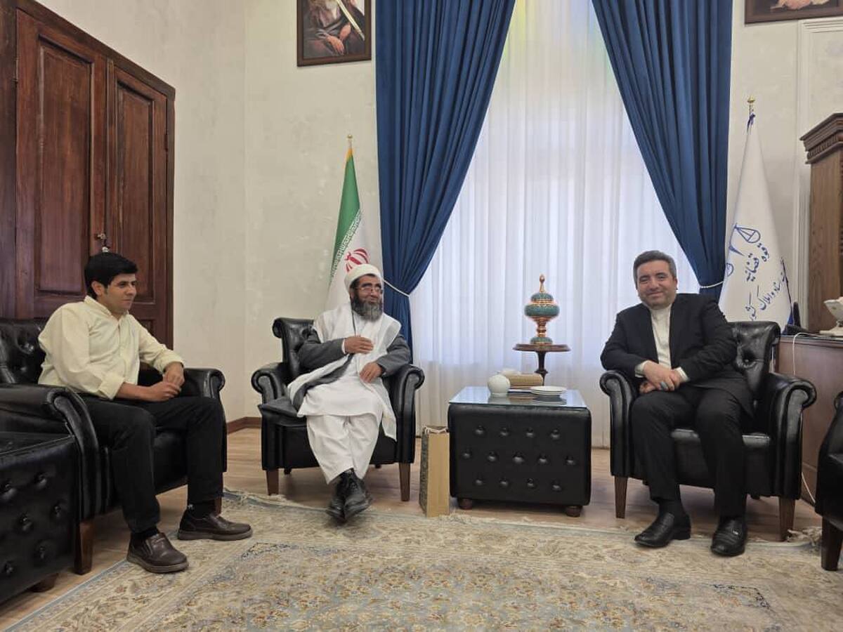 تقدیر رئیس سازمان ثبت از پدر امیرمحمد خالقی پس از مهلت دو ماهه به قاتل فرزندش