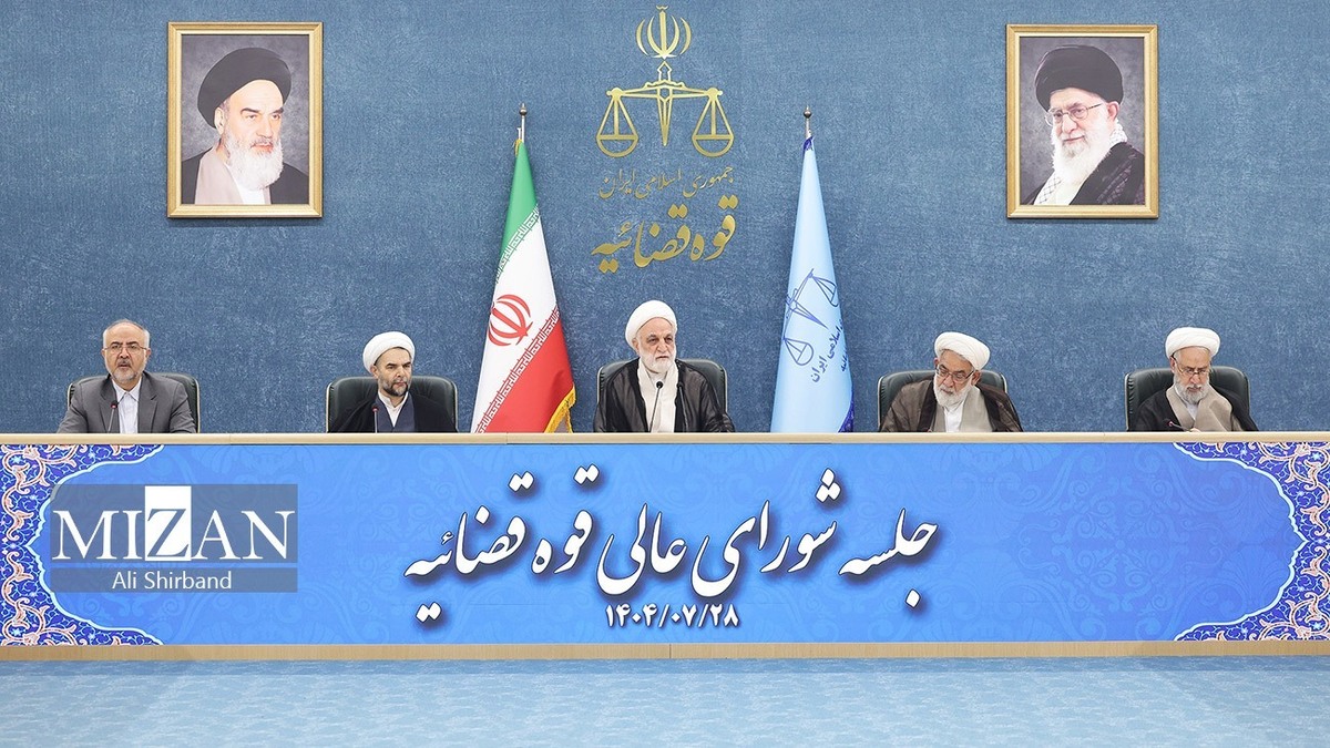 رئیس قوه قضاییه: راهبرد دستگاه قضایی برخورد قاطع با اشرار، تروریست‌ها و سارقین مسلح و رأفت اسلامی با محکومین واجد شرایط است