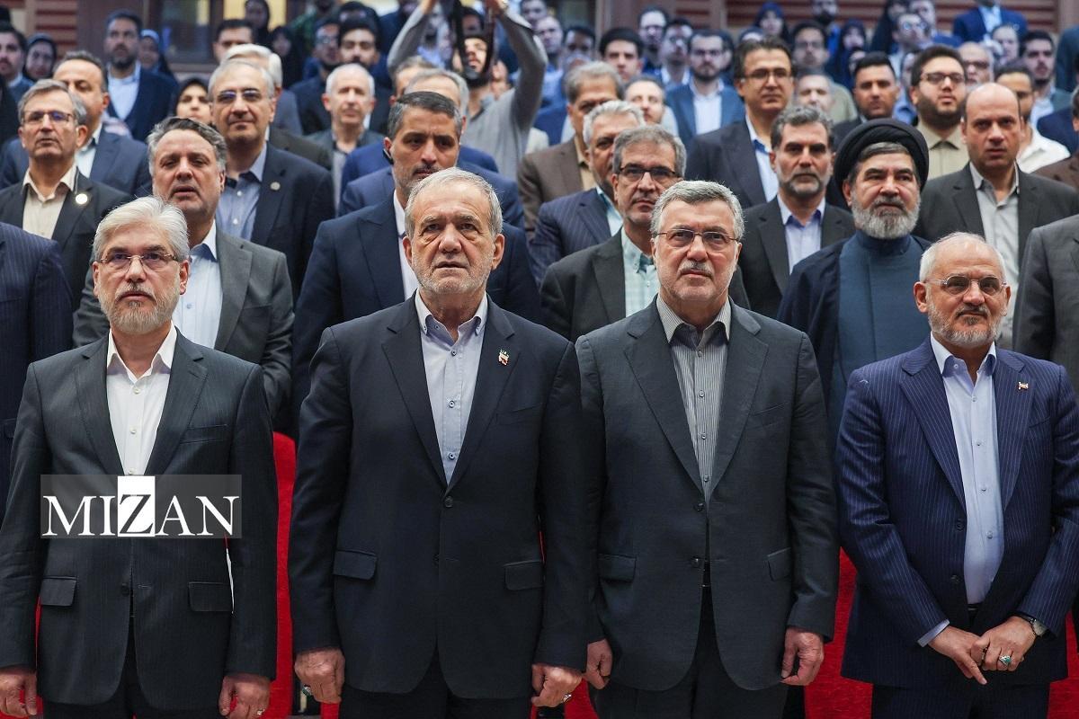 سال تحصیلی جدید دانشگاه‌ها با حضور رئیس جمهور و وزرای بهداشت و علوم آغاز شد