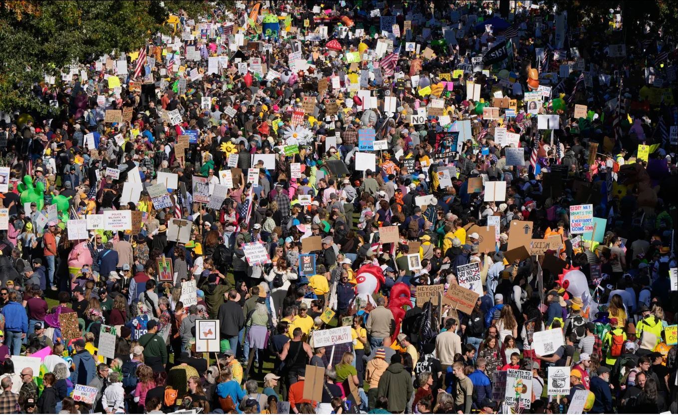 تظاهرات نه به پادشاه نه به پادشاه؛ زنگخطری برای ترامپ در جامعه آمریکا