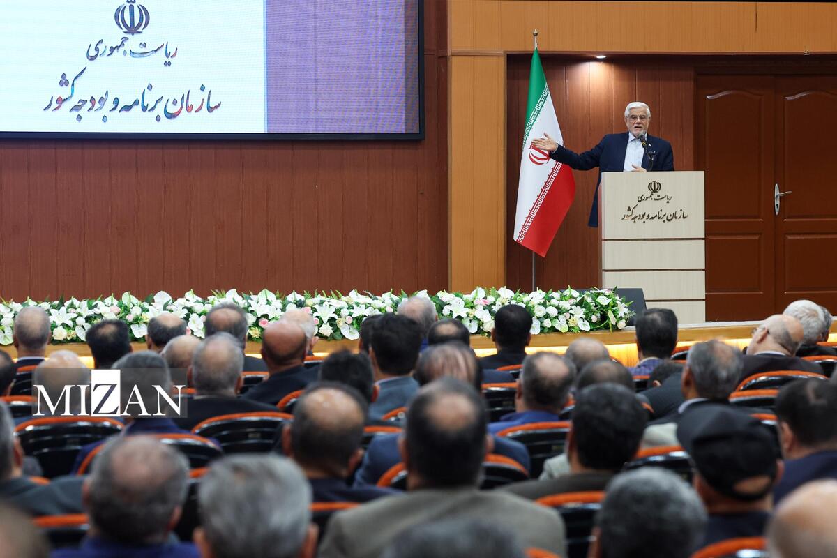 عارف: اقدام سه کشور اروپایی برای فعال‌سازی مکانیسم ماشه هیچ مبنای حقوقی و قانونی ندارد/مز موفقیت دولت، جلب اعتماد مردم است