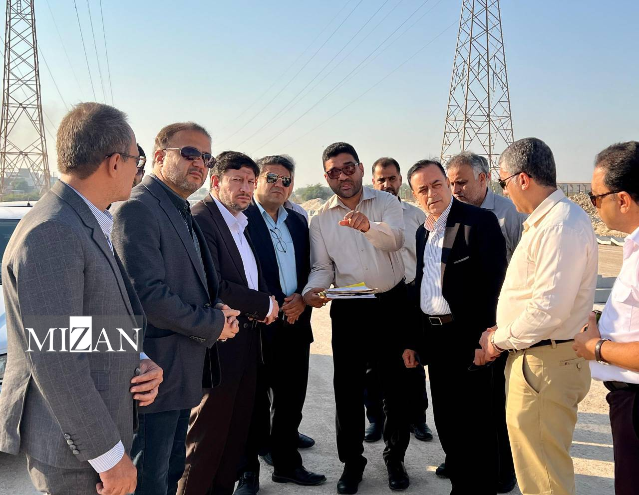 رئیس کل دادگستری استان بوشهر و شهردار بوشهر از پروژه گذر غرب تنگک‌ها بازدید کردند